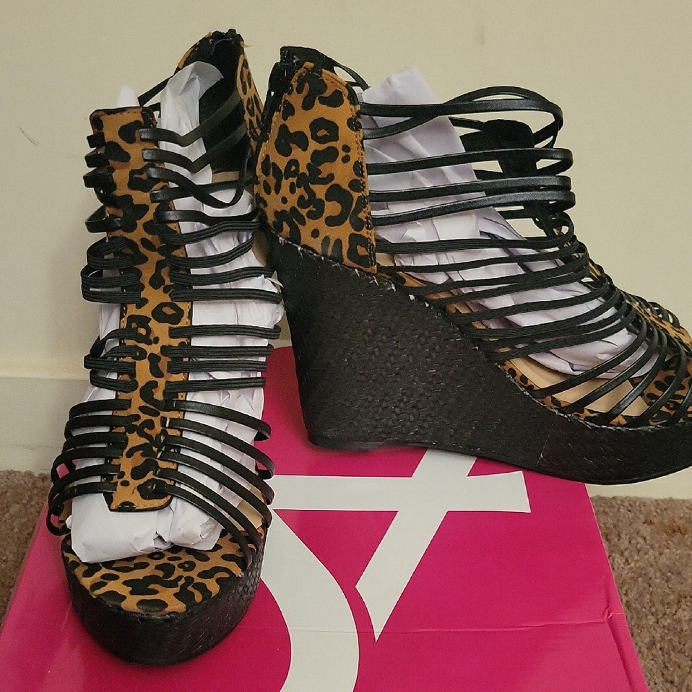 Ashley Stewart Black and Brown Leopard Wedges